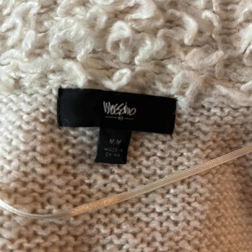 Mossimo cream knit vest size M